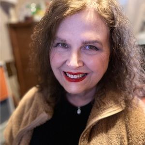 Meet your Posher, Vanessa